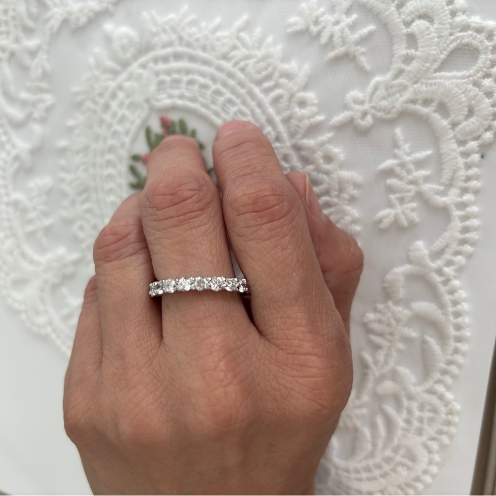 Elegant Sterling Silver Diamond Ring